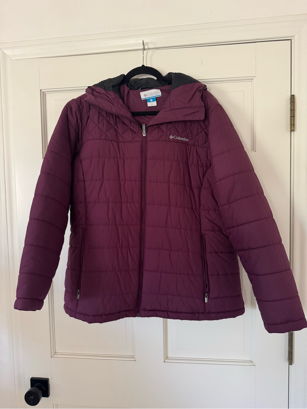 Columbia Women's Hooded Puffer Jacket - Plum